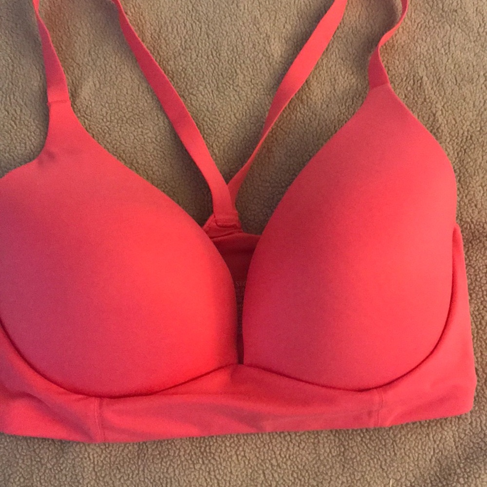 Victoria’s Secret plunge bra